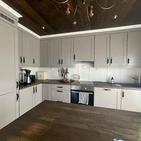 Mountain Retreat Near Hiking And Skiing