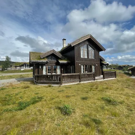 Mountain Retreat Near Hiking And Skiing Beitostolen