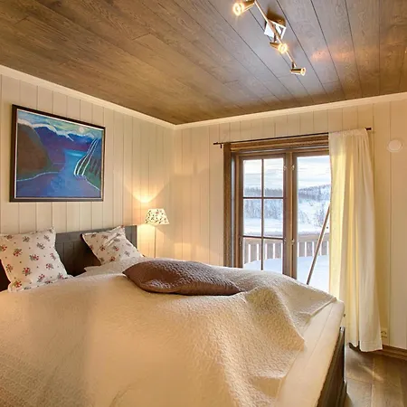 Mountain Retreat Near Hiking And Skiing