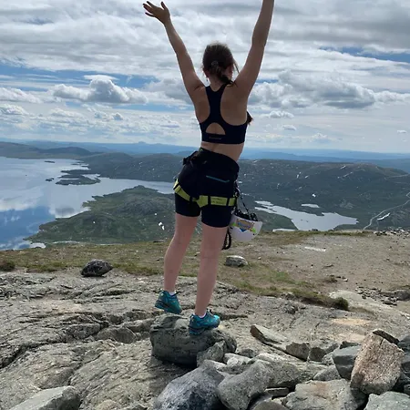 Mountain Retreat Near Hiking And Skiing