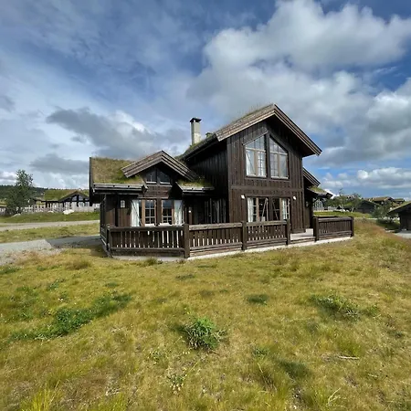 Feriehus Mountain Retreat Near Hiking And Skiing