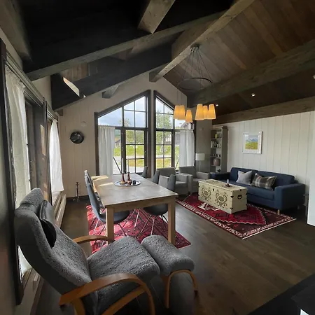 Mountain Retreat Near Hiking And Skiing