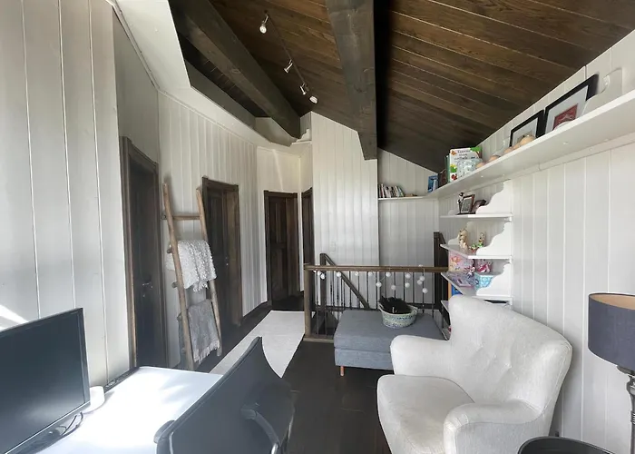 Mountain Retreat Near Hiking And Skiing *